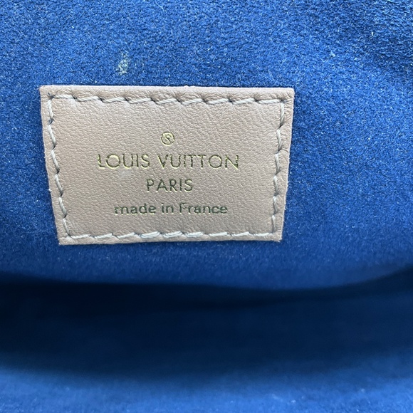 LOUIS VUITTON TAUPE MONOGRAM EMBOSSED LEATHER COUSSIN HANDBAG - Picture 14 of 16